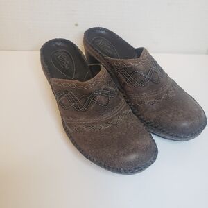 Clarks Artisan‎ Mules Brown Leather Embroidered Wedge clog Heels Womens 8